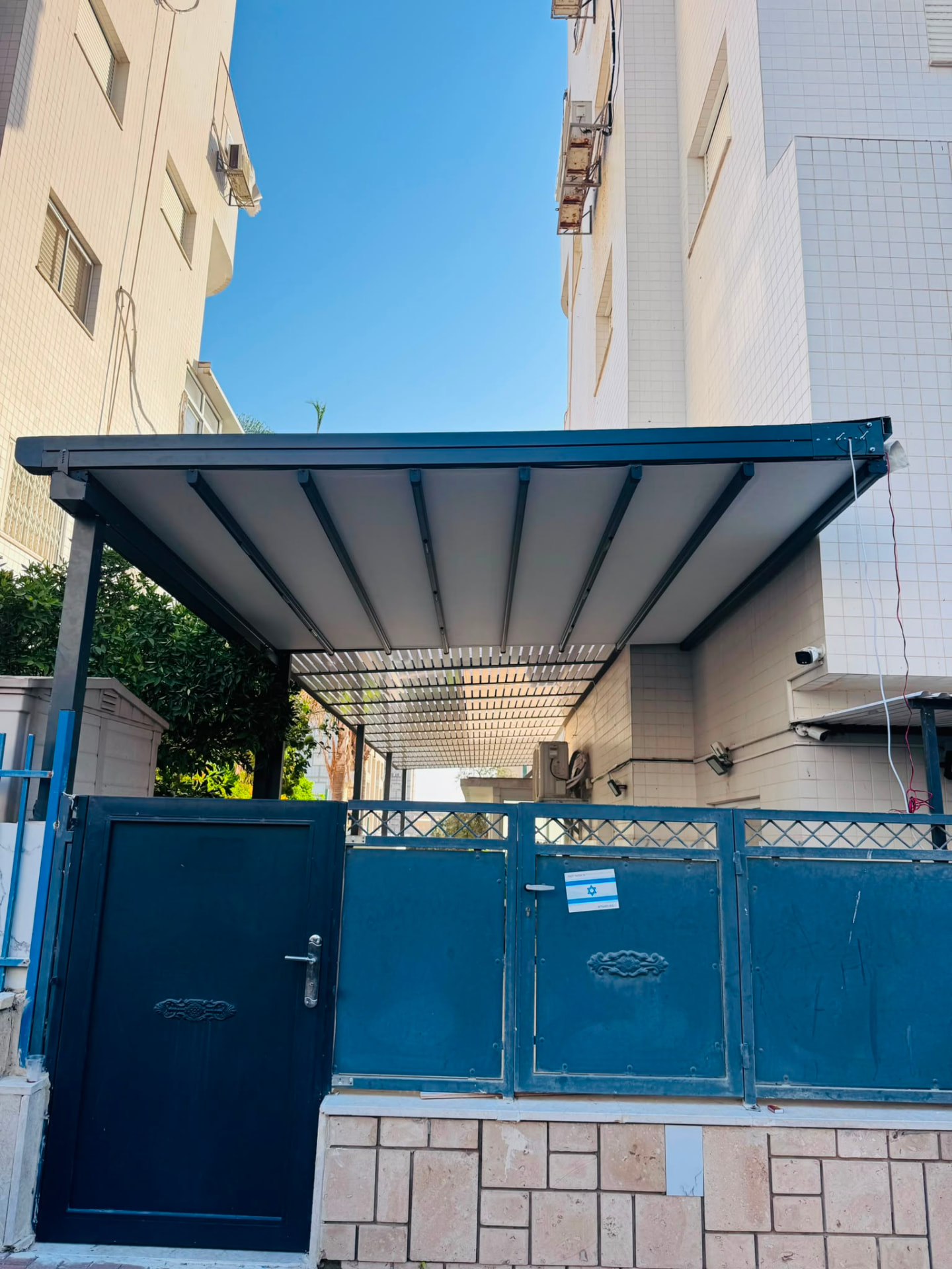 חופת כניסה · התקנה אמיתית